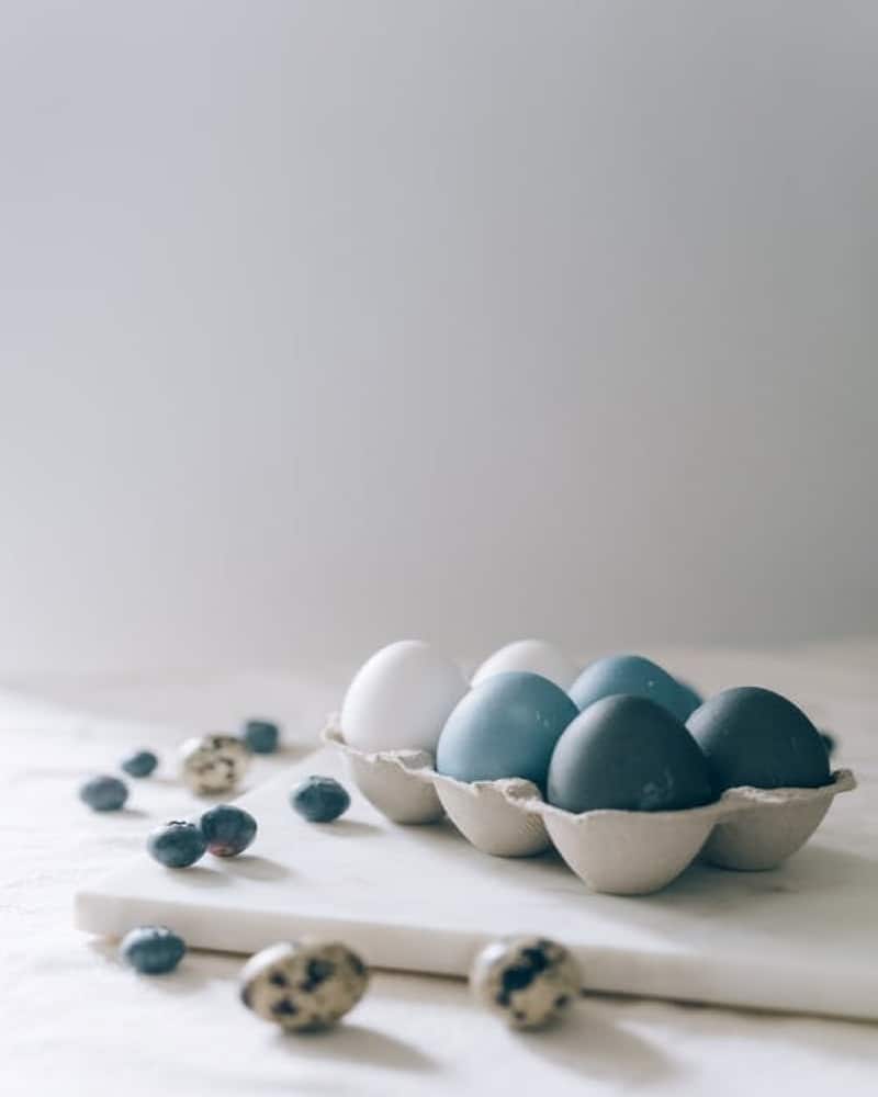 Easter-Eggs-Blue-White-800x1000.jpeg