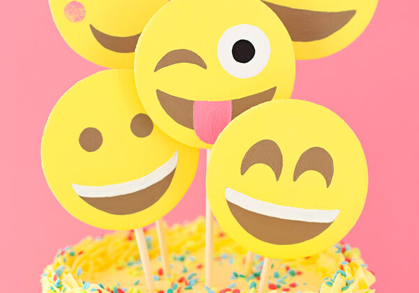emoji-cake