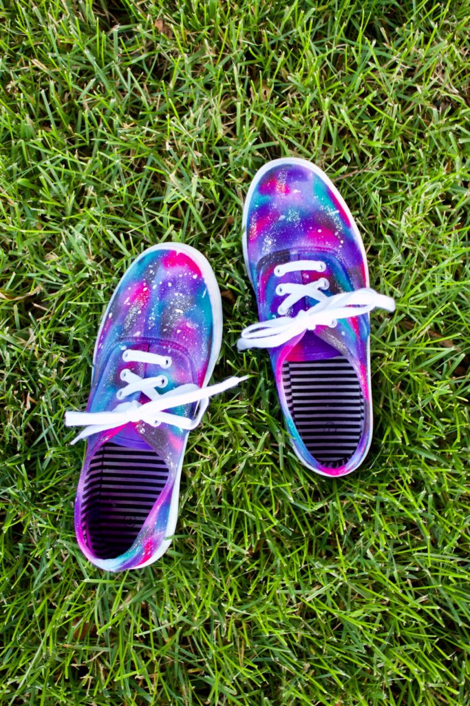 how to make diy galaxy shoes with a sharpie