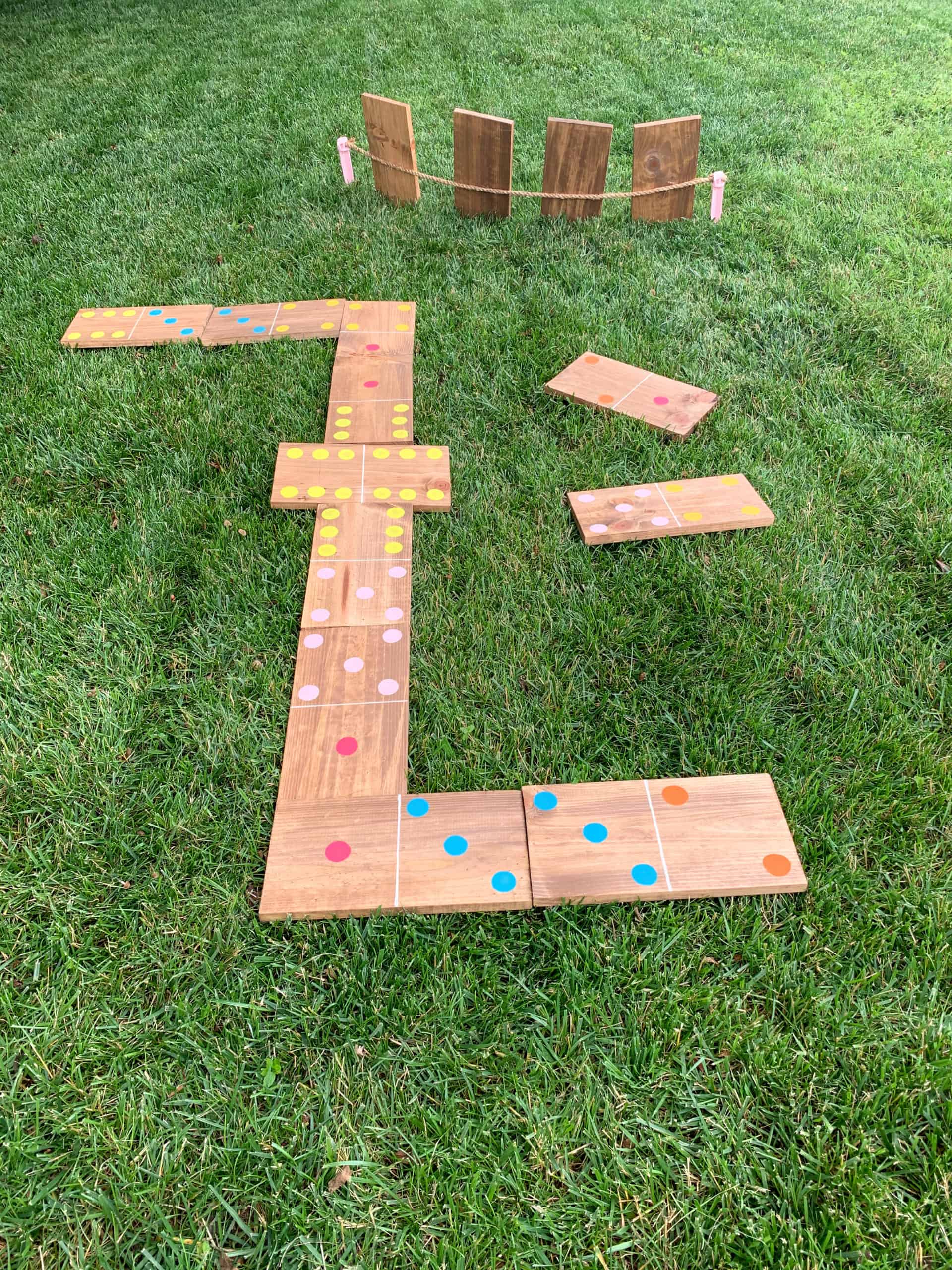 How to Play Yard Dominoes