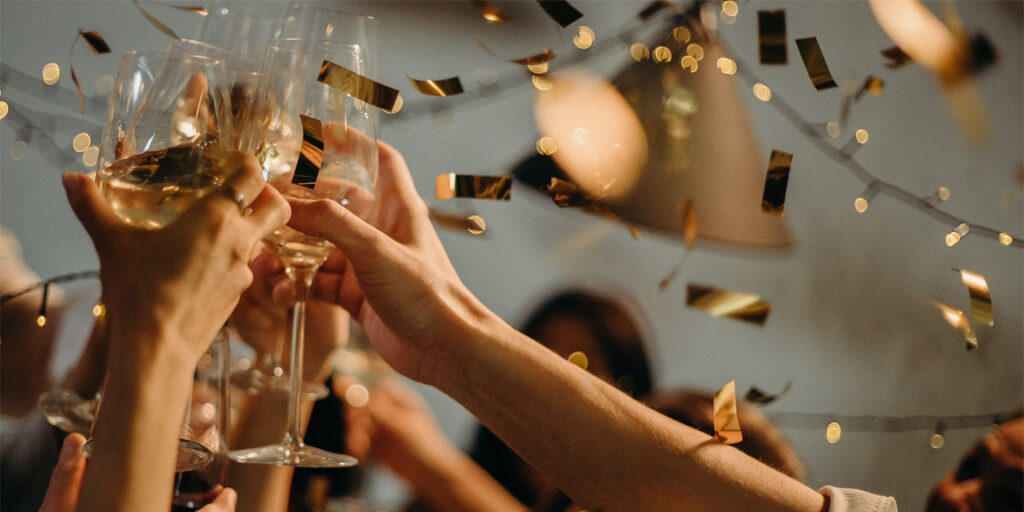 Tips for Looking and Feeling Your Best at a NYE Party